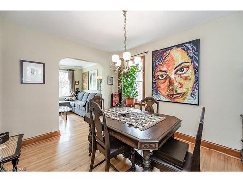 270 Mansion Street, Kitchener, ON - Indoor Photo Showing Dining Room