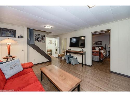 270 Mansion Street, Kitchener, ON - Indoor Photo Showing Living Room