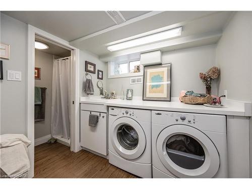 270 Mansion Street, Kitchener, ON - Indoor Photo Showing Laundry Room