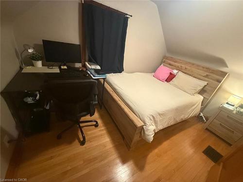 270 Mansion Street, Kitchener, ON - Indoor Photo Showing Bedroom