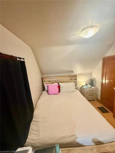 270 Mansion Street, Kitchener, ON - Indoor Photo Showing Bedroom