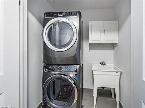 42 Eberhardt Drive, Wasaga Beach, ON - Indoor Photo Showing Laundry Room