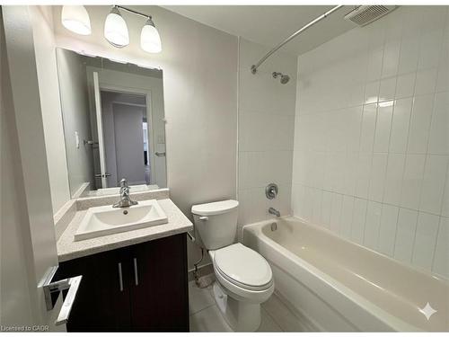 280 Lorne Avenue, Kitchener, ON - Indoor Photo Showing Bathroom