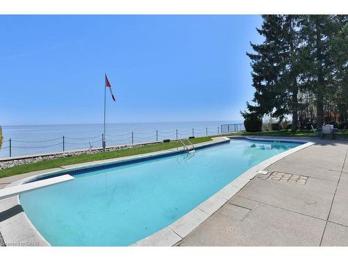 1460 Watersedge Road, Mississauga, ON - Outdoor With In Ground Pool With Backyard