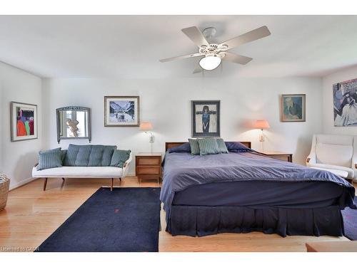 1460 Watersedge Road, Mississauga, ON - Indoor Photo Showing Bedroom
