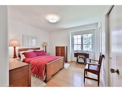 1460 Watersedge Road, Mississauga, ON - Indoor Photo Showing Bedroom