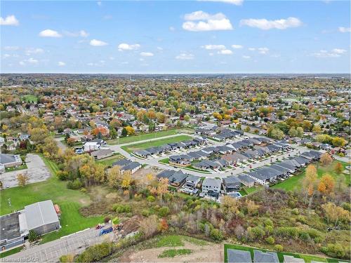 118 Willowbrook Drive, Welland, ON - Outdoor With View