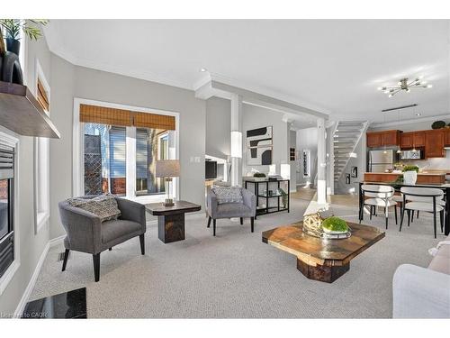 559 Chesapeake Drive, Waterloo, ON - Indoor Photo Showing Living Room