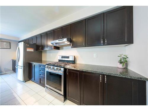 335 Falling Green Crescent, Kitchener, ON - Indoor Photo Showing Kitchen