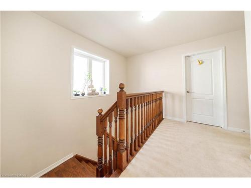 335 Falling Green Crescent, Kitchener, ON - Indoor Photo Showing Other Room