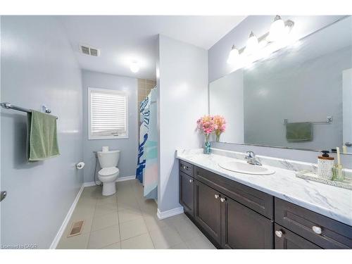 335 Falling Green Crescent, Kitchener, ON - Indoor Photo Showing Bathroom