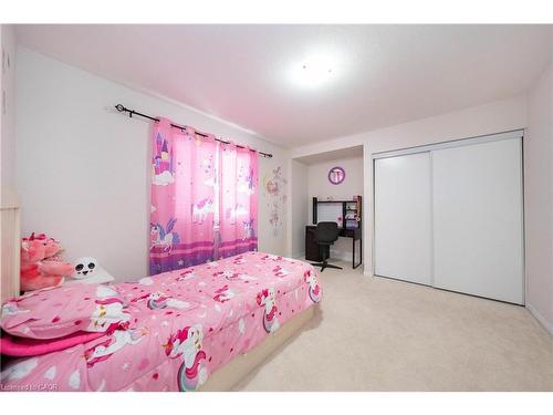 335 Falling Green Crescent, Kitchener, ON - Indoor Photo Showing Bedroom