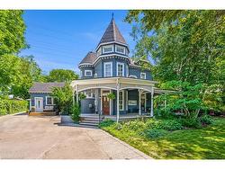 957 Beach Boulevard  Hamilton, ON L8H 6Z7