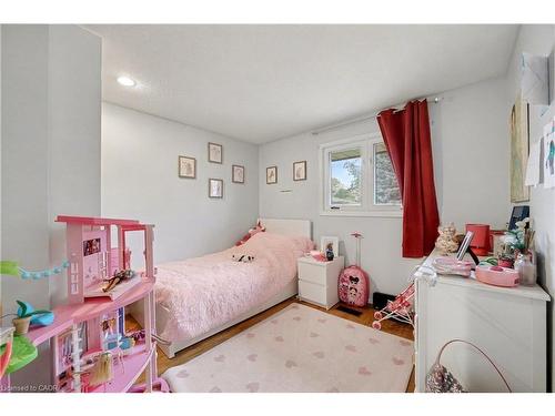 76 Appalachian Crescent, Kitchener, ON - Indoor Photo Showing Bedroom