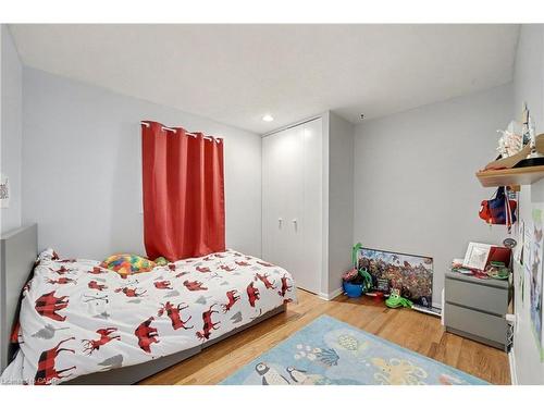 76 Appalachian Crescent, Kitchener, ON - Indoor Photo Showing Bedroom