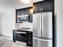 811-470 Dundas Street E, Waterdown, ON  - Indoor Photo Showing Kitchen 