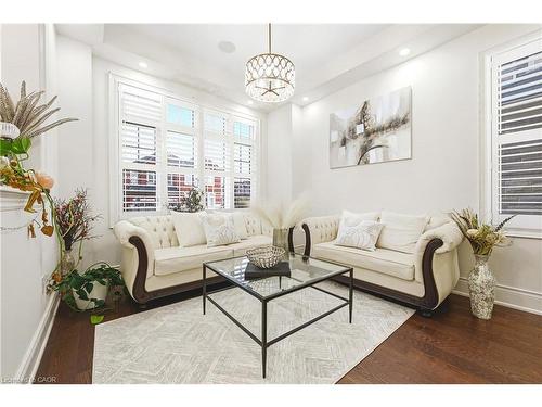 60 Golden Hawk Drive, Waterdown, ON - Indoor Photo Showing Living Room