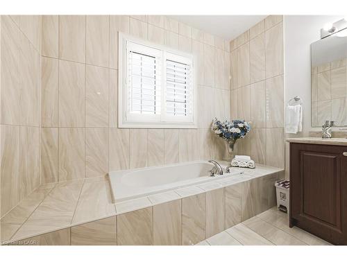 60 Golden Hawk Drive, Waterdown, ON - Indoor Photo Showing Bathroom