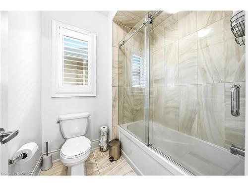 60 Golden Hawk Drive, Waterdown, ON - Indoor Photo Showing Bathroom