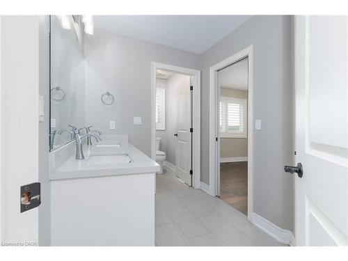 270 Farr Street, Pelham, ON - Indoor Photo Showing Bathroom