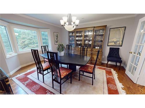 1962 Snake Road, Burlington, ON - Indoor Photo Showing Dining Room