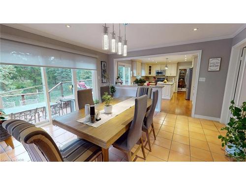 1962 Snake Road, Burlington, ON - Indoor Photo Showing Dining Room