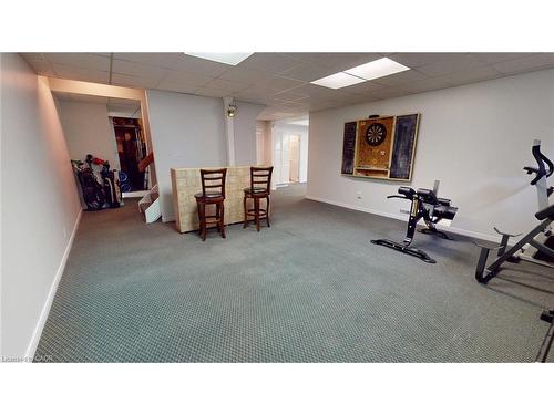 1962 Snake Road, Burlington, ON - Indoor Photo Showing Gym Room