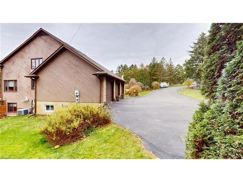 1962 Snake Road, Burlington, ON - Outdoor