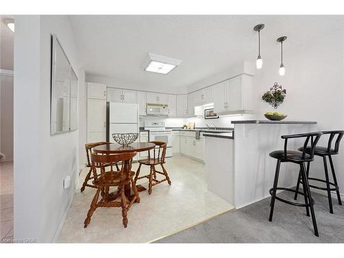 17 Terraview Crescent, Guelph, ON - Indoor Photo Showing Other Room