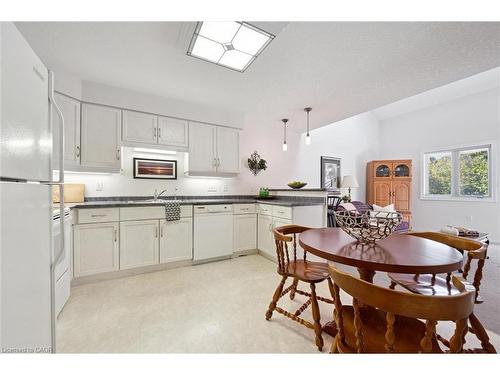 17 Terraview Crescent, Guelph, ON - Indoor