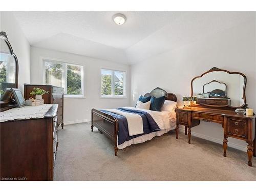 17 Terraview Crescent, Guelph, ON - Indoor Photo Showing Bedroom
