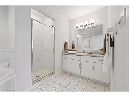 17 Terraview Crescent, Guelph, ON - Indoor Photo Showing Bathroom