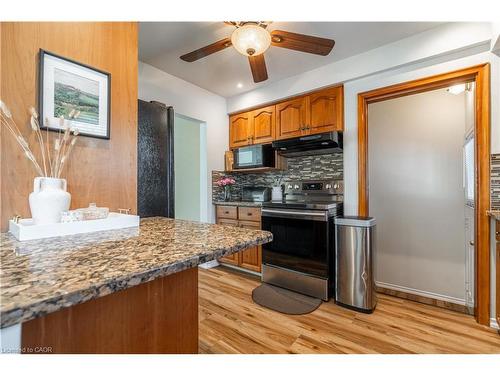 7 Kenwood Crescent, Hamilton, ON - Indoor Photo Showing Kitchen