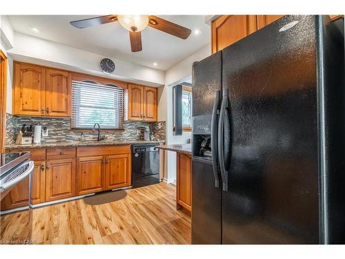 7 Kenwood Crescent, Hamilton, ON - Indoor Photo Showing Kitchen