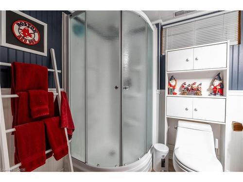 7 Kenwood Crescent, Hamilton, ON - Indoor Photo Showing Bathroom