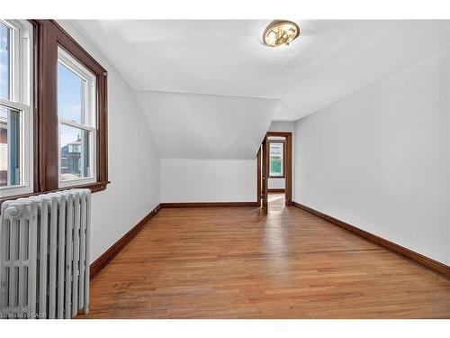 103 Leinster Avenue S, Hamilton, ON - Indoor Photo Showing Other Room