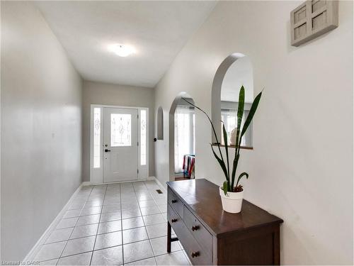 18 Pavarotti Court, Hamilton, ON - Indoor Photo Showing Other Room