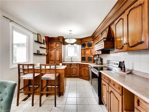 18 Pavarotti Court, Hamilton, ON - Indoor Photo Showing Kitchen