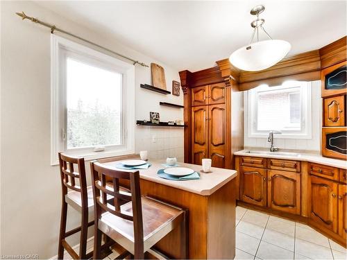 18 Pavarotti Court, Hamilton, ON - Indoor