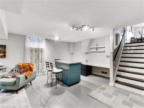 18 Pavarotti Court, Hamilton, ON - Indoor Photo Showing Other Room