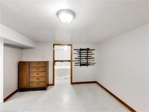 18 Pavarotti Court, Hamilton, ON - Indoor Photo Showing Other Room