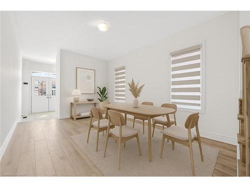 47 Bloomfield Crescent, Cambridge, ON - Indoor Photo Showing Dining Room