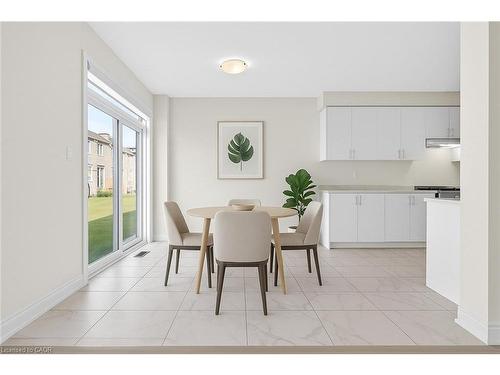 47 Bloomfield Crescent, Cambridge, ON - Indoor Photo Showing Dining Room