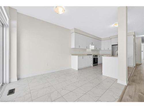 47 Bloomfield Crescent, Cambridge, ON - Indoor Photo Showing Kitchen