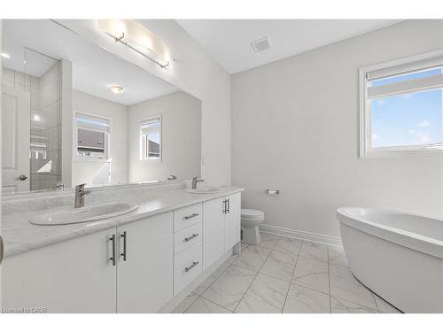 47 Bloomfield Crescent, Cambridge, ON - Indoor Photo Showing Bathroom