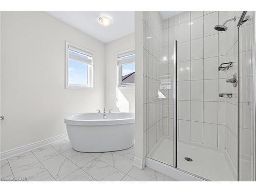47 Bloomfield Crescent, Cambridge, ON - Indoor Photo Showing Bathroom