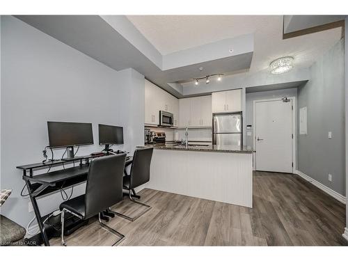 917-15 James Finlay Way, Toronto, ON - Indoor Photo Showing Office