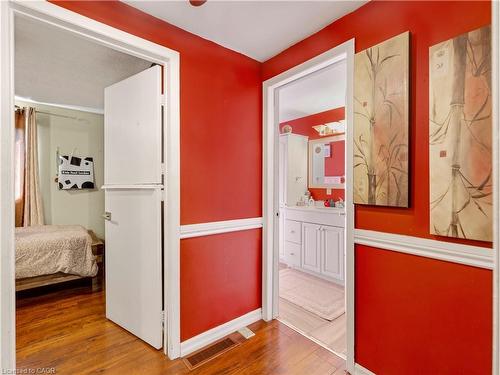 40 Yeoville Court, Hamilton, ON - Indoor