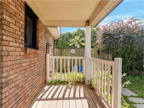 40 Yeoville Court, Hamilton, ON - Outdoor With Deck Patio Veranda With Exterior