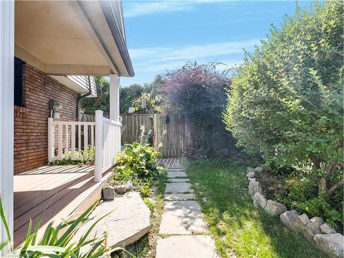 40 Yeoville Court, Hamilton, ON - Outdoor